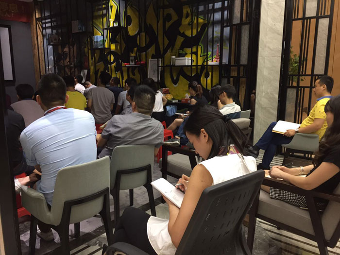 凯发K8国际瓷砖“学，，无止境！生，，一直息”学习分享会顺遂举行