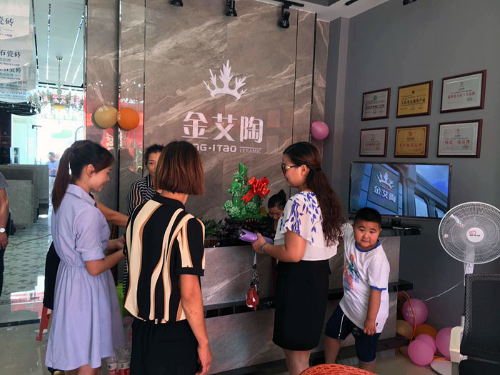 凯发K8国际瓷砖  瓷砖署理 陶瓷一线品牌 开业促销