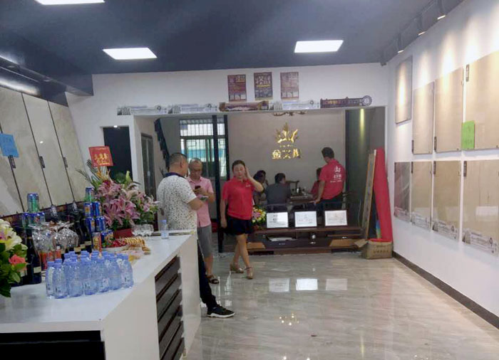 陶瓷一线品牌凯发K8国际瓷砖澄海店十一开业，，，好礼、、、优惠送一直
