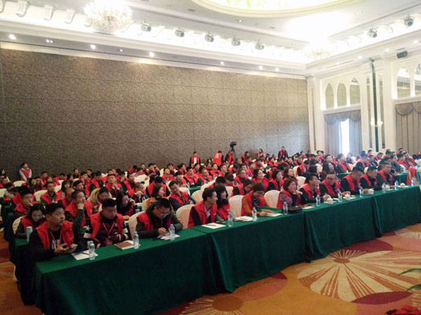 凯发K8国际瓷砖“学名堂·大趋势·大厘革”2018年度经销商峰会精彩回首