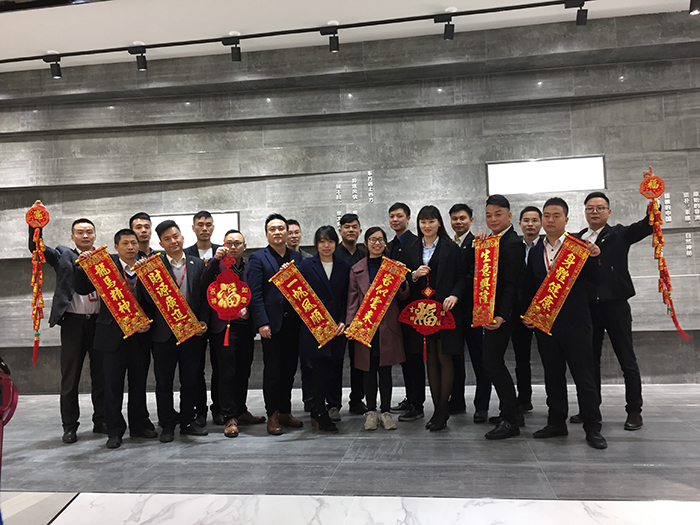 凯发K8国际2017年终总结暨表扬大会盛大召开