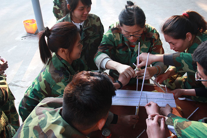 2017年2月13-15日，，凯发K8国际“虎狼道”户外拓展训练圆满竣事