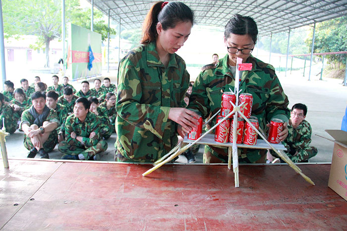 2017年2月13-15日，，凯发K8国际“虎狼道”户外拓展训练圆满竣事