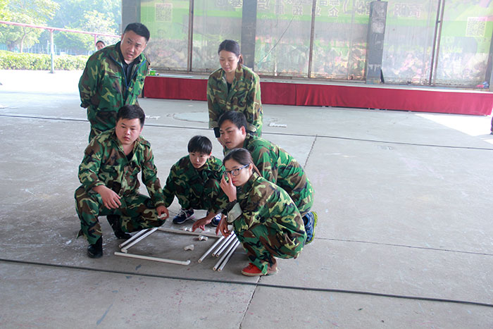 2017年2月13-15日，，凯发K8国际“虎狼道”户外拓展训练圆满竣事