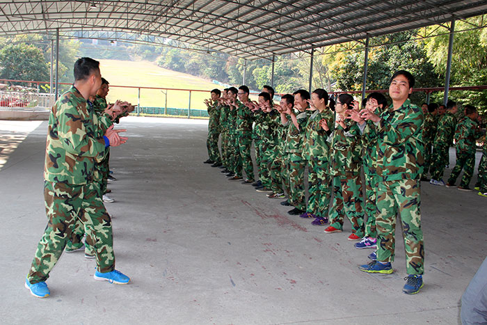 2017年2月13-15日，，凯发K8国际“虎狼道”户外拓展训练圆满竣事
